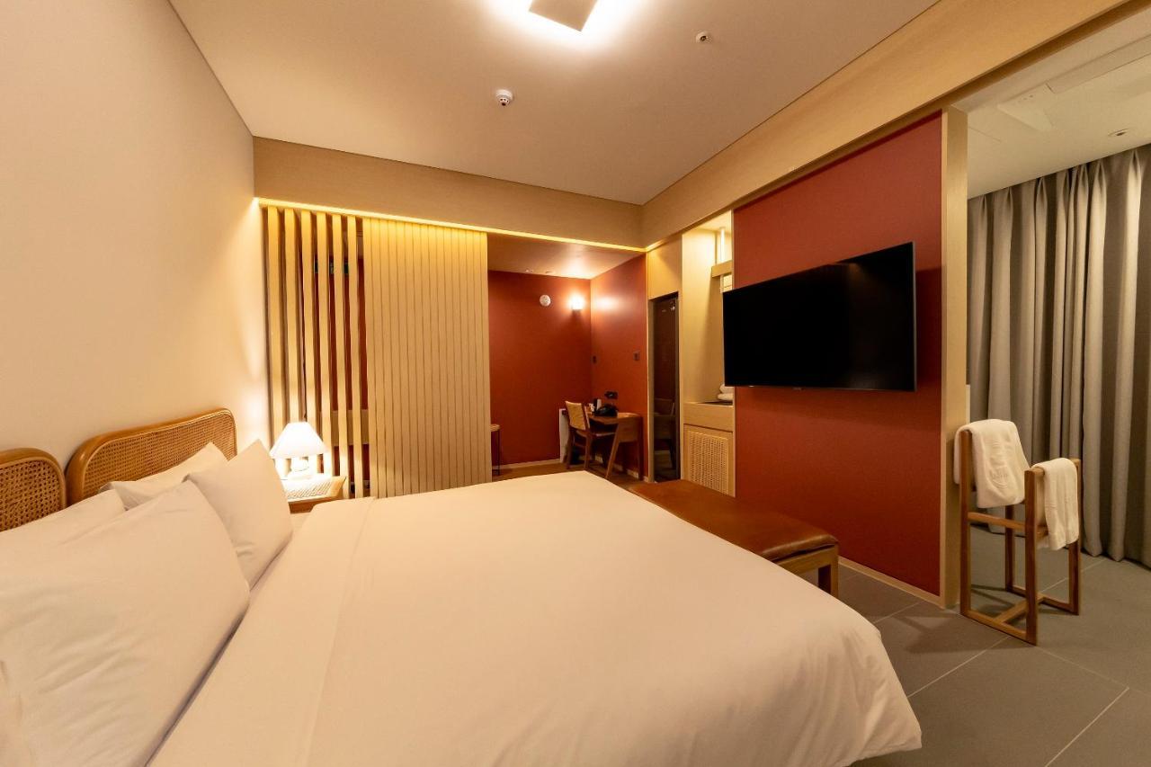 Hound Hotel Haeundae Signature Пусан Экстерьер фото