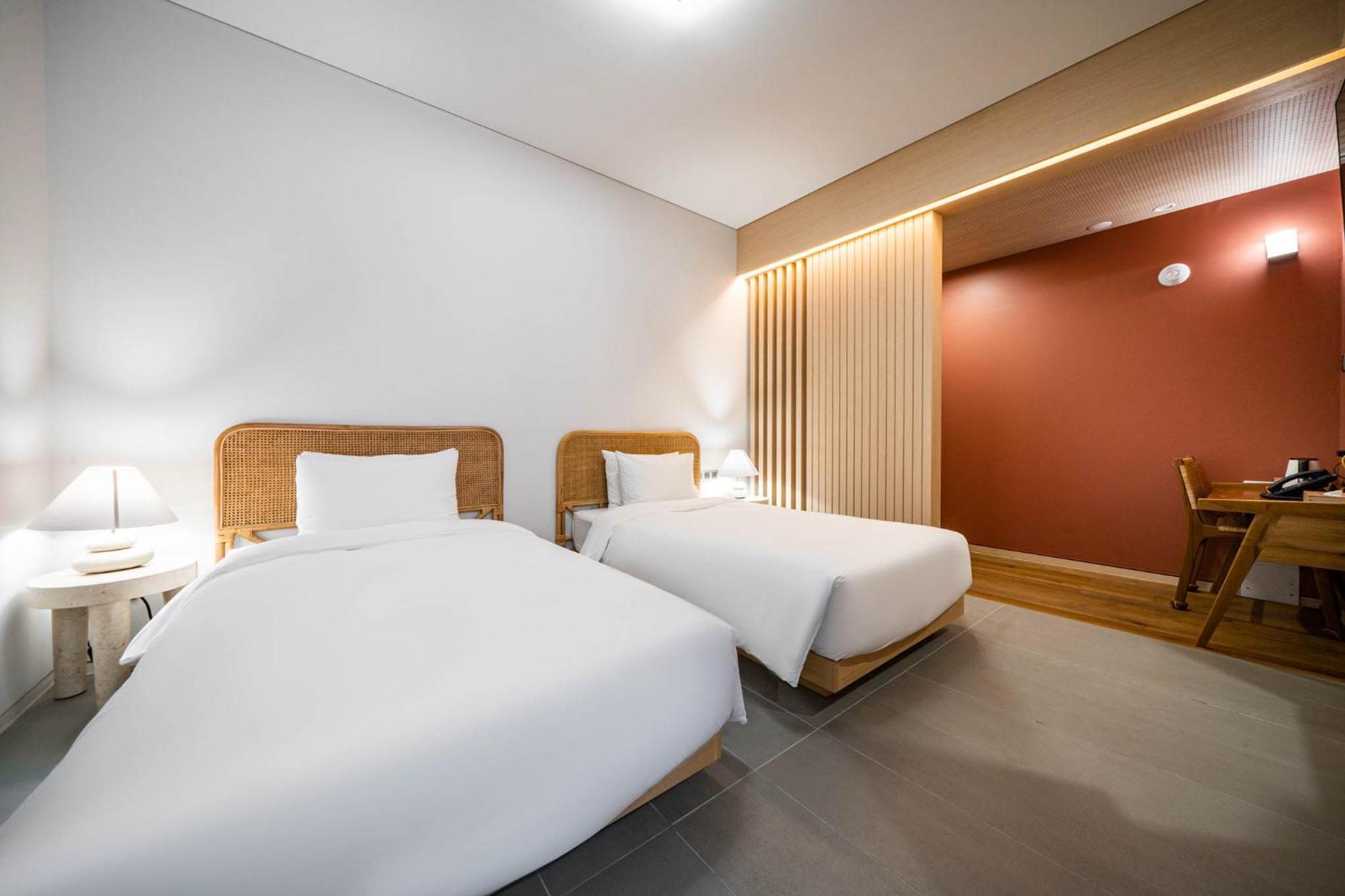 Hound Hotel Haeundae Signature Пусан Экстерьер фото